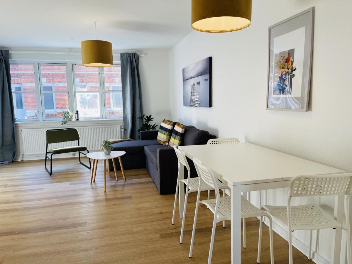 Aday - Central Terrace Apartment In Hjørring المظهر الخارجي الصورة