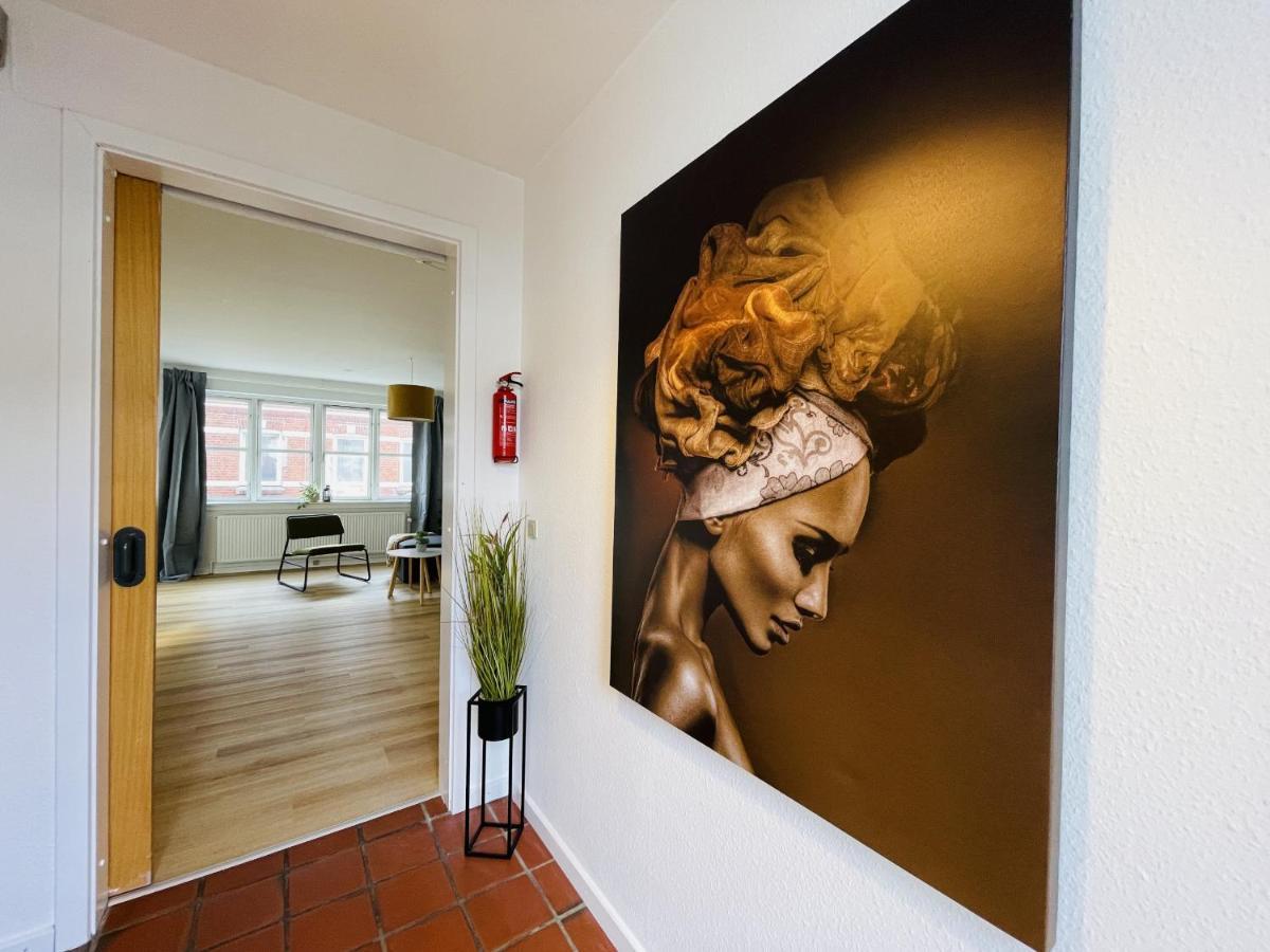 Aday - Central Terrace Apartment In Hjørring المظهر الخارجي الصورة