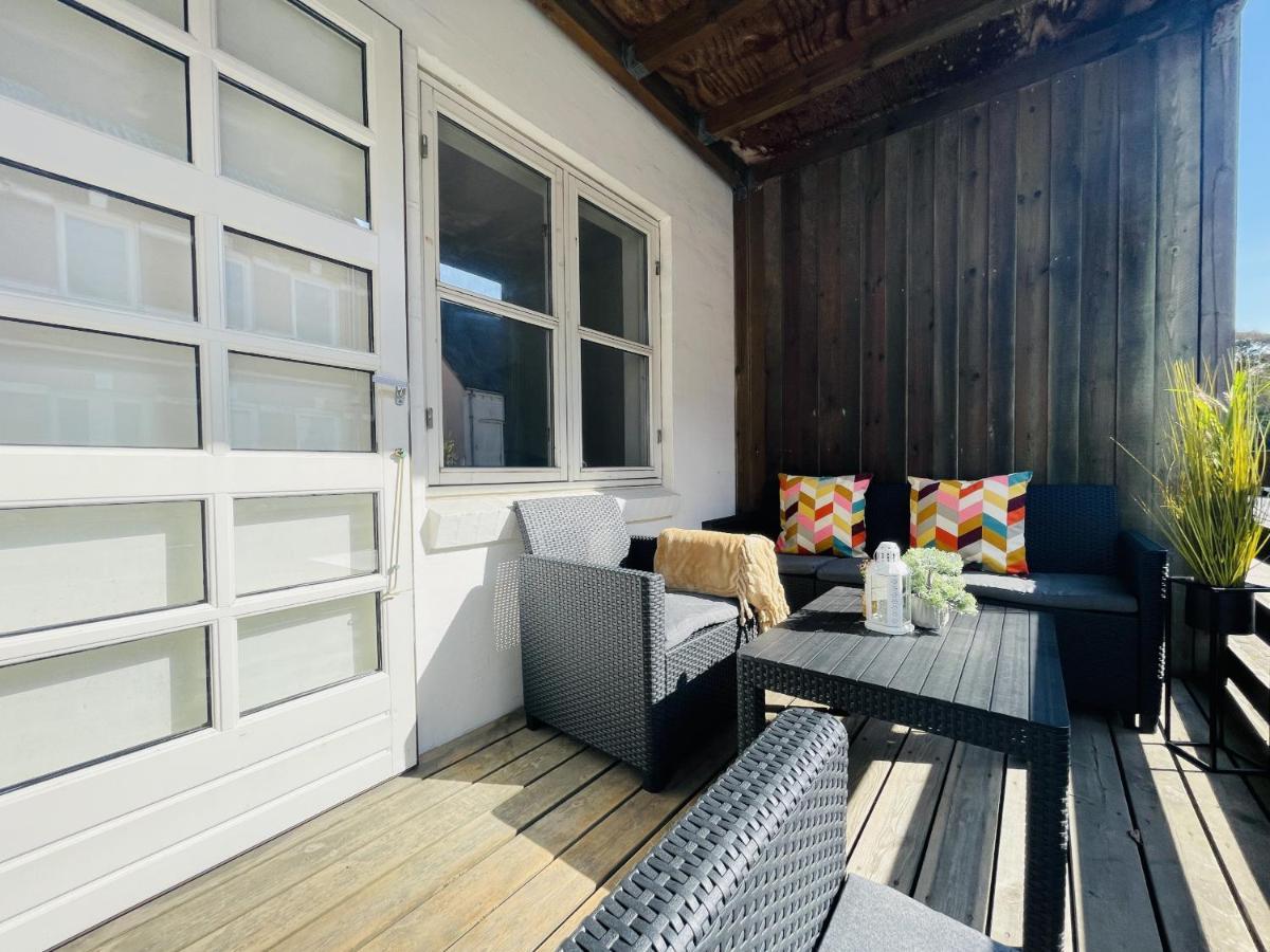 Aday - Central Terrace Apartment In Hjørring المظهر الخارجي الصورة